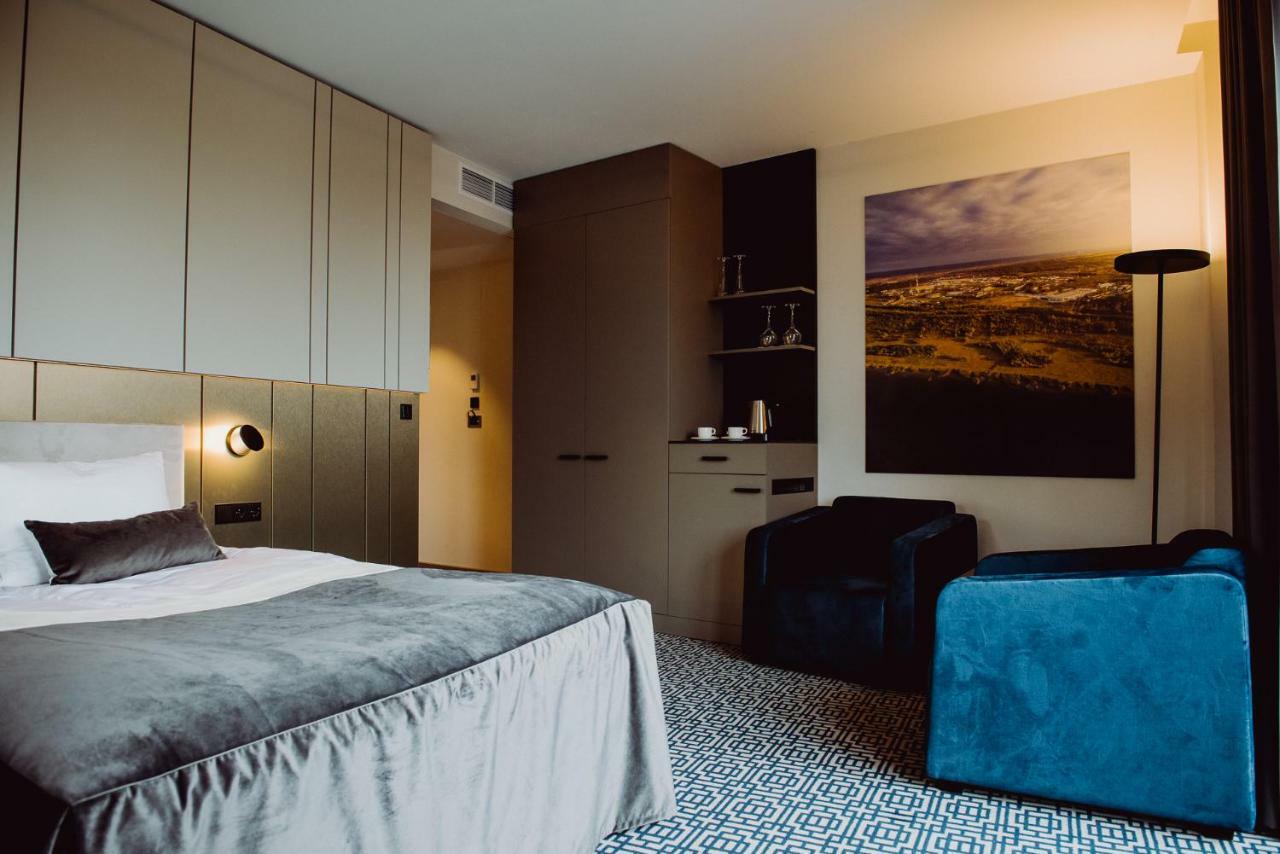 Hotel Evva Tarnobrzeg Exteriör bild